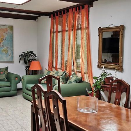 ホテル Casa Kibi Kibi サンホセ エクステリア 写真