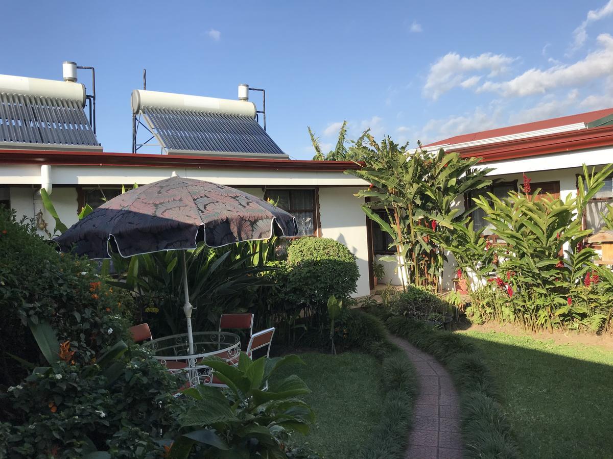 ホテル Casa Kibi Kibi サンホセ エクステリア 写真