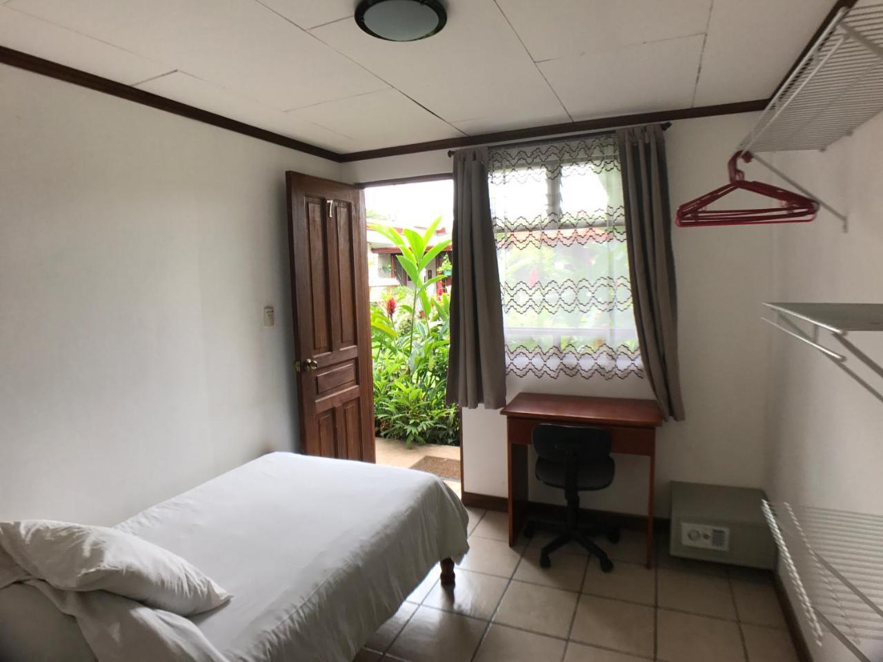 ホテル Casa Kibi Kibi サンホセ エクステリア 写真